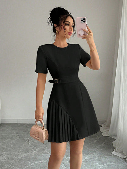 Robe courte pour femme, mode et élégante, à manches courtes